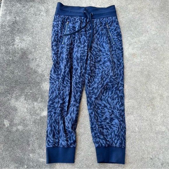 Athleta Trekkie North Printed 23” Jogger - Picture 1 of 6